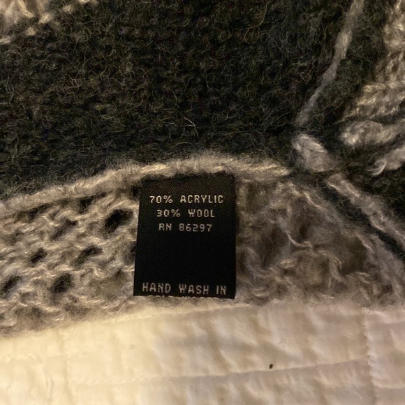 Flowy, balloon sleeve, open weave, acrylic wool blend sweater. - Picture 5 of 5